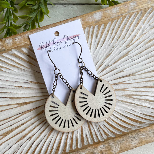 V Top Dial Wood Earrings